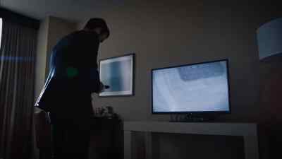 [voices overlapping] - The Leftovers