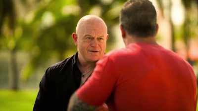 I walked in, - Ross Kemp: Mafia and Britain