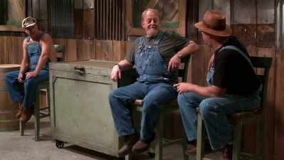 I wanna do another competition
between us, - Moonshiners: Master Distiller
