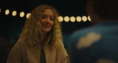 I wanna know people,
like, really know people. - Hollywood Stargirl