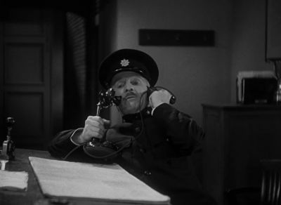 I want to be left alone   and undisturbed - The Invisible Man