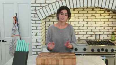 I want everybody to know how you started cooking. - Selena + Chef