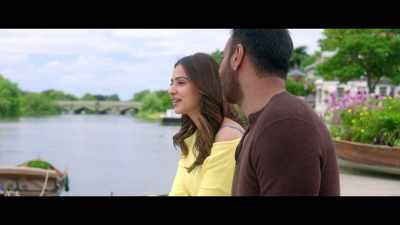 I want to explore new things - De De Pyaar De