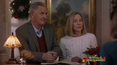 I want to go and get Lily
a Christmas present, - Holiday Hearts