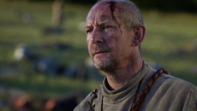 I want her to have a pyre. - The Last Kingdom