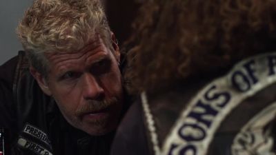 I want Ope pulling the trigger on this. - Sons of Anarchy