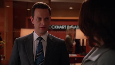 I want my phone back. - The Good Wife