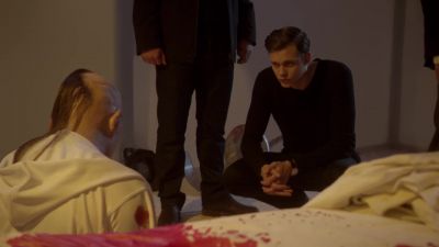 I want Section G sealed. No one in or out. - Hemlock Grove
