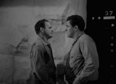 - I want to see Dunn.
- Carnie said no. - Riot in Cell Block 11