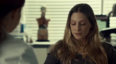 I want to see her. - Saving Hope
