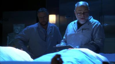 I want to see her. - CSI: Crime Scene Investigation