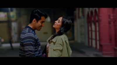 I want to see how my Krishna
looks when dressed like Radha. - Dream Girl