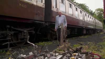 I want to see if the
coach is going to make it - Great Rail Restorations with Peter Snow