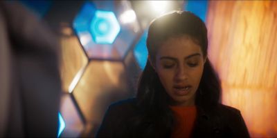 I want to take this to his daughter. - Doctor Who