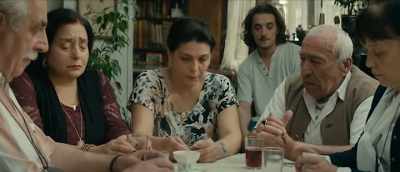 -I want to tell you something.
-Tell me. - My Happy Family