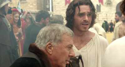 -I want you to befriend Rinaldo.
-Why should he? Rinaldo's a snake. - Medici: Masters of Florence