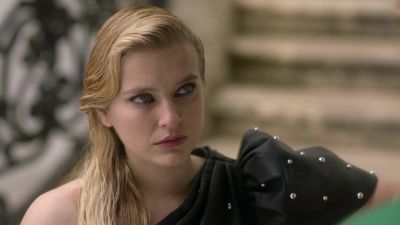 I want you to know
that this is hurting me too. - Emily in Paris