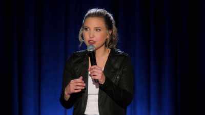 I want you to make passive aggressive
comments at dinner parties - Taylor Tomlinson: Quarter-Life Crisis