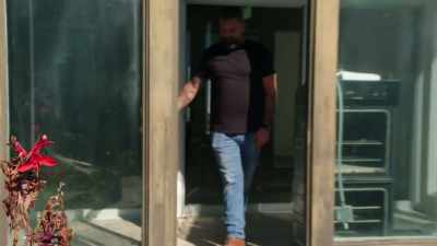 I want you to put
all that money, - Renovation Impossible