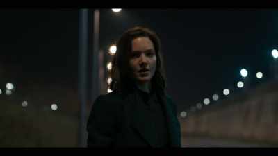 I
want you to stand up, slowly. - The Capture