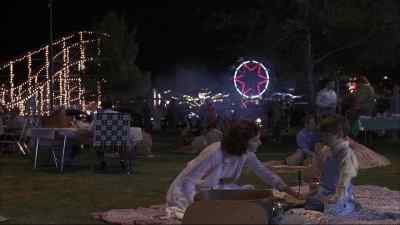 I want you to wait right here.
Stay here. I'll be right back. - Three Wishes
