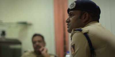 I wanted a coffee at the cafe, - Crime Stories: India Detectives
