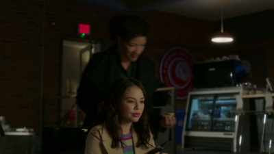 I wanted to get your opinion
on something. - Pretty Little Liars: The Perfectionists