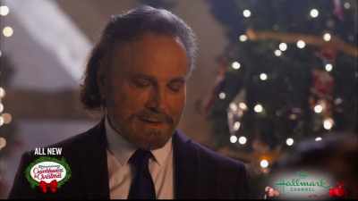 I wanted to give her something
very special for Christmas. - Christmas in Rome