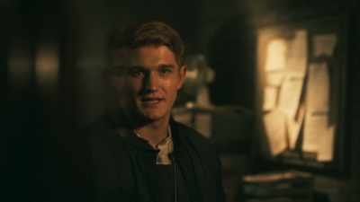 I wanted to know
what to say to Angua,
you know, about... - The Watch