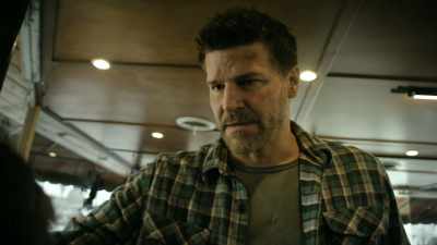 I wanted to save
you, and I... I didn't. - SEAL Team