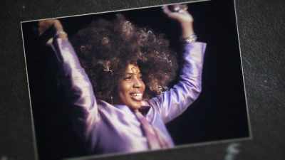 I was, like, seeing the world, - Women Who Rock