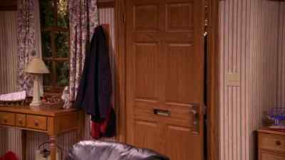 - I wasn't goin' anywhere. - Everybody Loves Raymond
