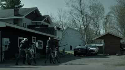 - I wasn't going to,
but then I-- - Eyewitness