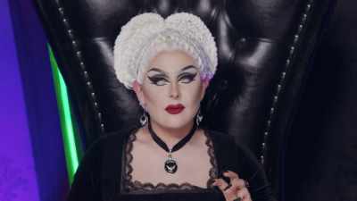 I wasn't looking at a lizard, - The Boulet Brothers' Dragula: Titans