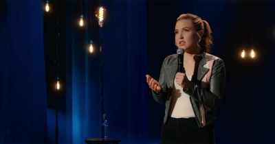 I wasn't sure
if I was gonna talk about it on stage, - Taylor Tomlinson: Look at You