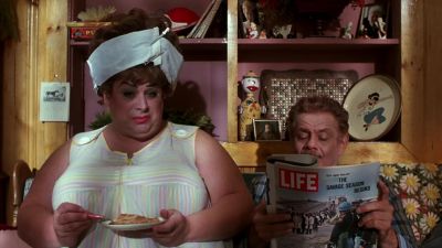 I watch that tramp and I'm embarrassed to be white - Hairspray