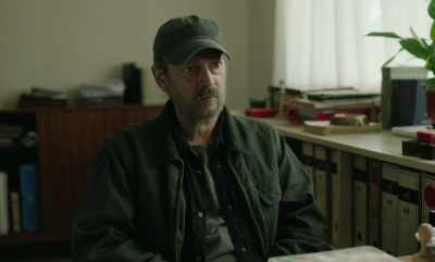 I watched the program again,
on the channel's website, - Close Your Eyes