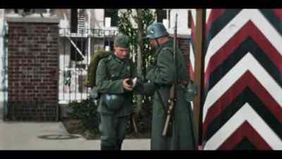 We found downtown a German soldier. - World War II: From the Frontlines