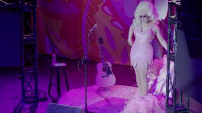 I was wearing this. [CROWD
ROARS] - Trixie Mattel: Moving Parts