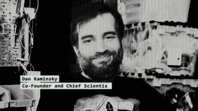 I went to see Dan Kaminsky,
a legend among hackers. - Cyberwar
