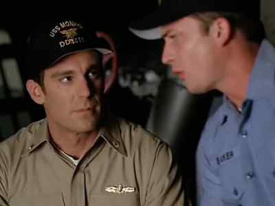- What the hell is that?
- The plane that scared Little Bob. - The Pretender
