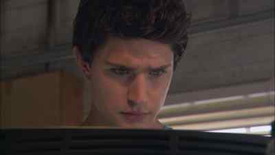 Whereas verbal communication
was so random and contradictory, - Kyle XY