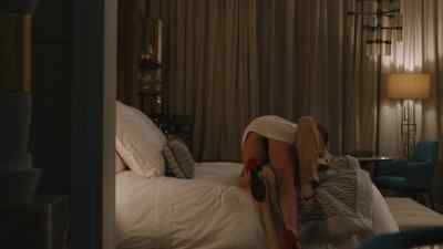 Why we going?
It's too early. - The White Lotus