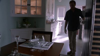 Why would Galuzzo be such a slob
everywhere else but here? - Dexter