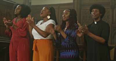 ♪ I will enter His gates with
thanksgiving in my heart ♪ - Faith in the Family