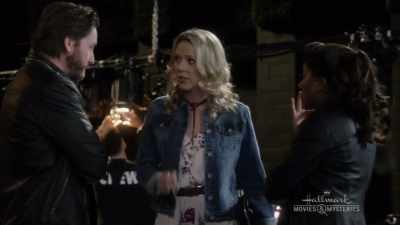 I will
figure it out-- - Garage Sale Mystery: Murder By Text