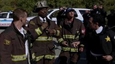 - I will shoot her
if you try that again! - Chicago Fire