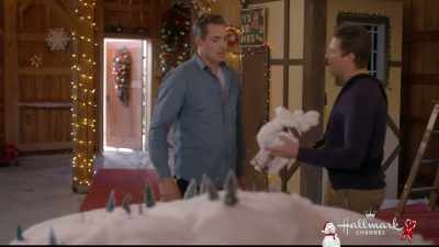 I wish we had this
as a decoration for the barn. - Homegrown Christmas