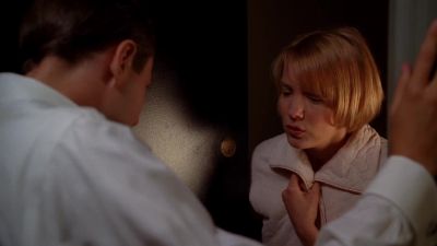 - I woke you.
- What do you want? - Mad Men