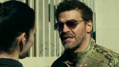 "I wonder if he's the
one who shot Osama." - SEAL Team